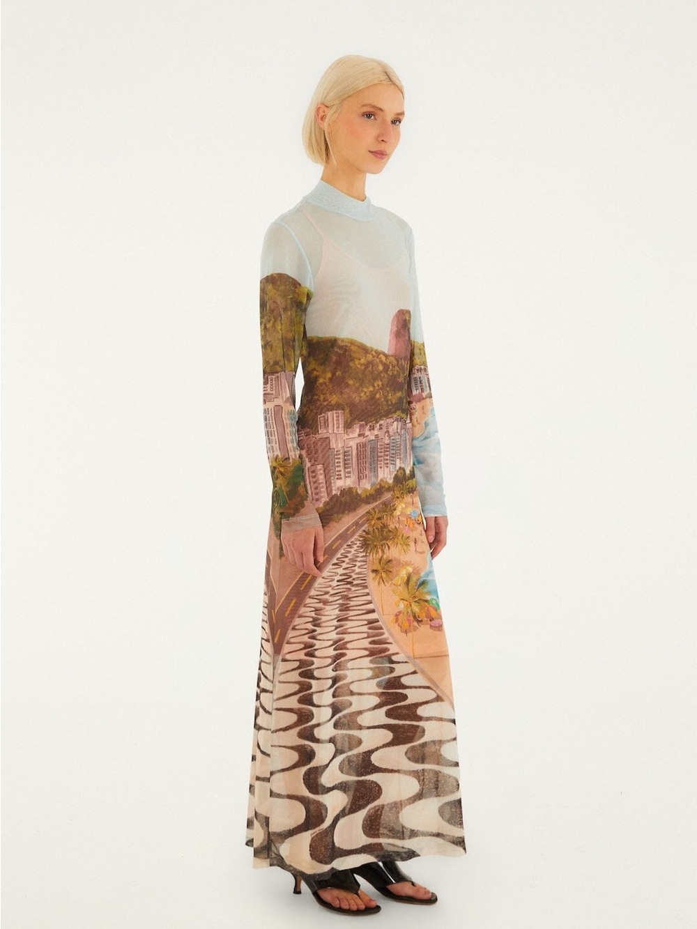 Farm Rio: COPACABANA BEACH MULTICOLOR
LONC SLEEVE MAXI DRESS